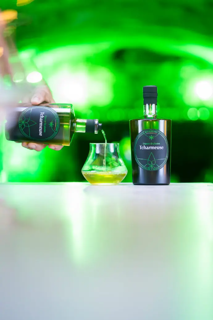 Liqueur de plantes Tcharmeuse